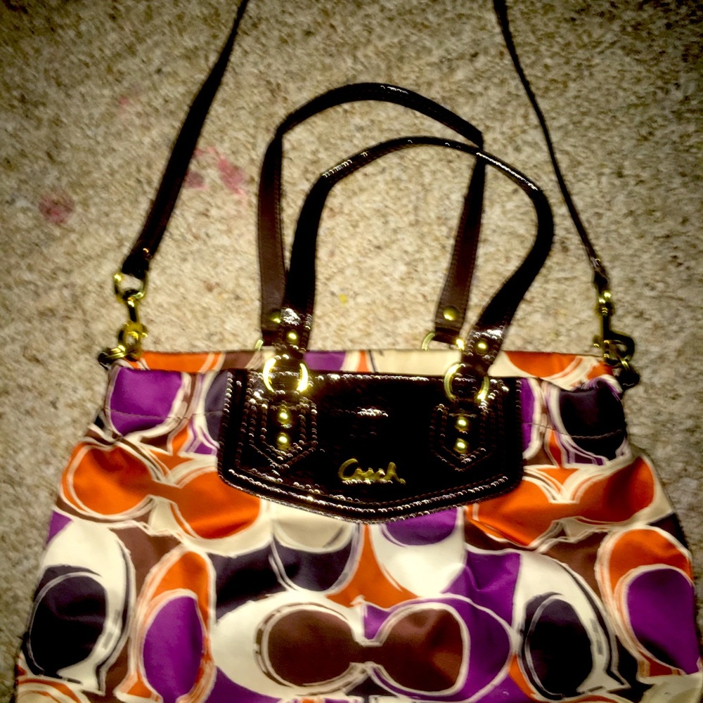 Woman’s handbag/purse by COACH